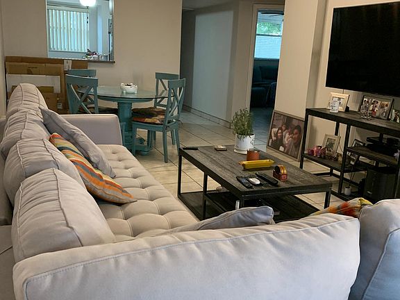 4th image of 5431 NE 25th Ave APT 201