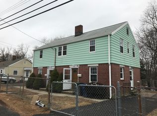 453-455 High Ridge Dr, Bridgeport, CT 06606