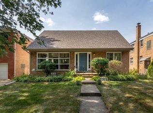 8710 Hamlin Ave, Skokie, IL 60076
