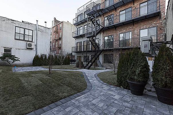 1st image of 555 Union St APT 3