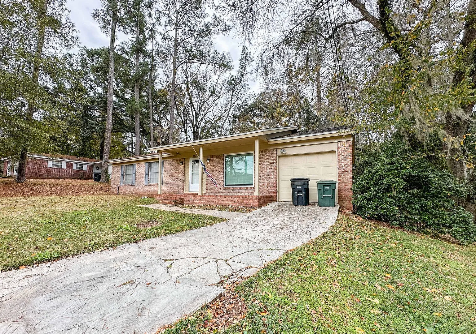 4 bedroom/2 bath Home in the NW with Easy Access to I10 — Photo 3