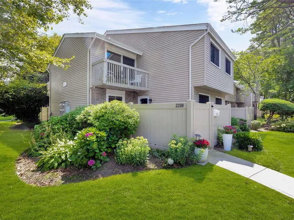 225 Springmeadow Drive #N, Holbrook, NY 11741