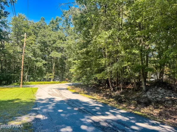 Lots 3 & 4 Woodledge Hills Dr, Hawley, PA 18428