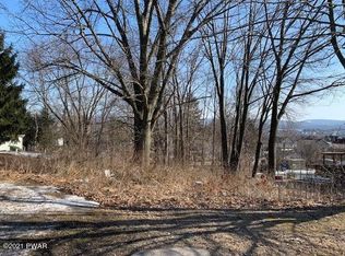 144 6th St, Blakely, PA 18447