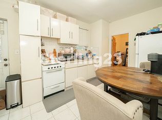 27-16 Hoyt Ave S #1R, Astoria, NY 11102