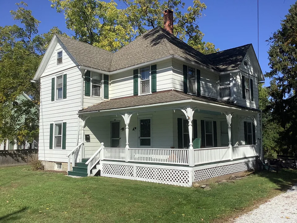 18 Hospital Hill Rd #2