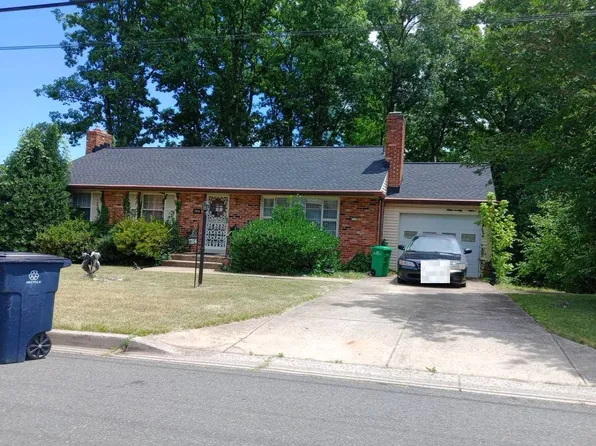 7314 Lois Ln, Lanham, MD 20706