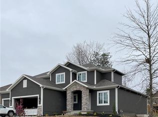 809 S 155th Ter, Basehor, KS 66007