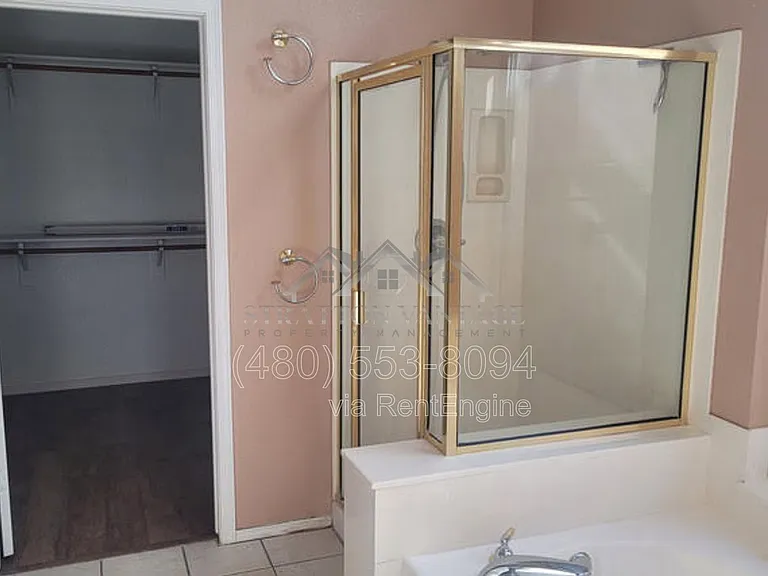6714 W Wahalla Ln — Photo 4