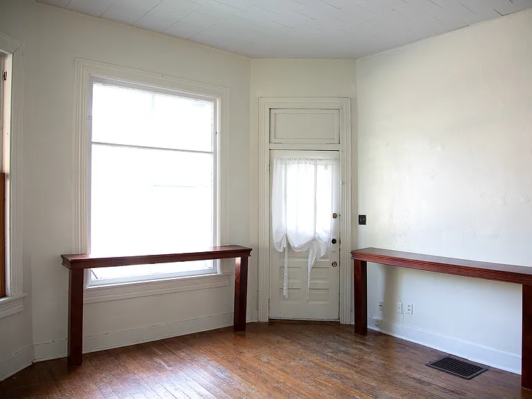 501 S Woodlawn Ave #1 — Photo 4