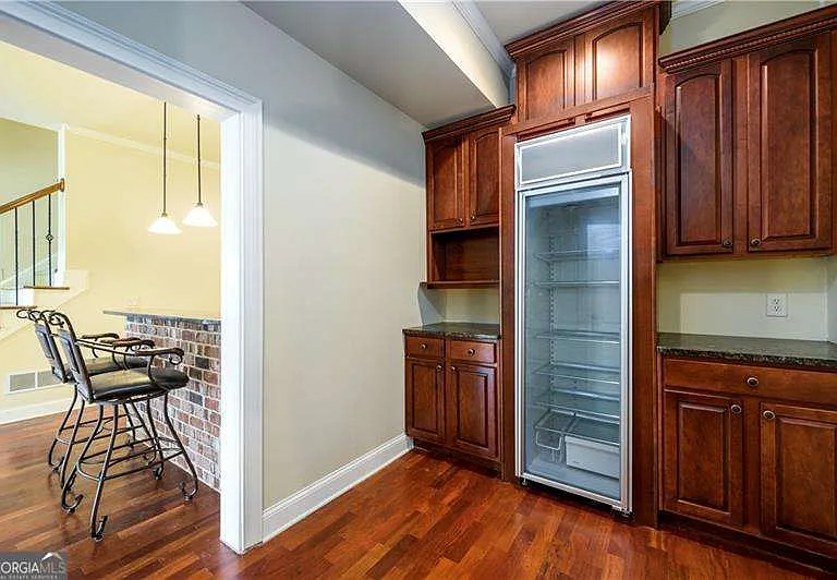 2770 Shumard Oak Dr — Photo 38