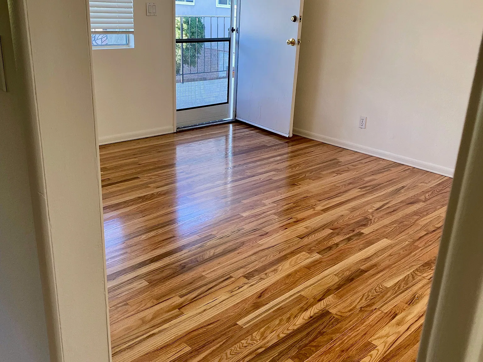 1 bed, 500 sqft, $2,100 — Photo 2