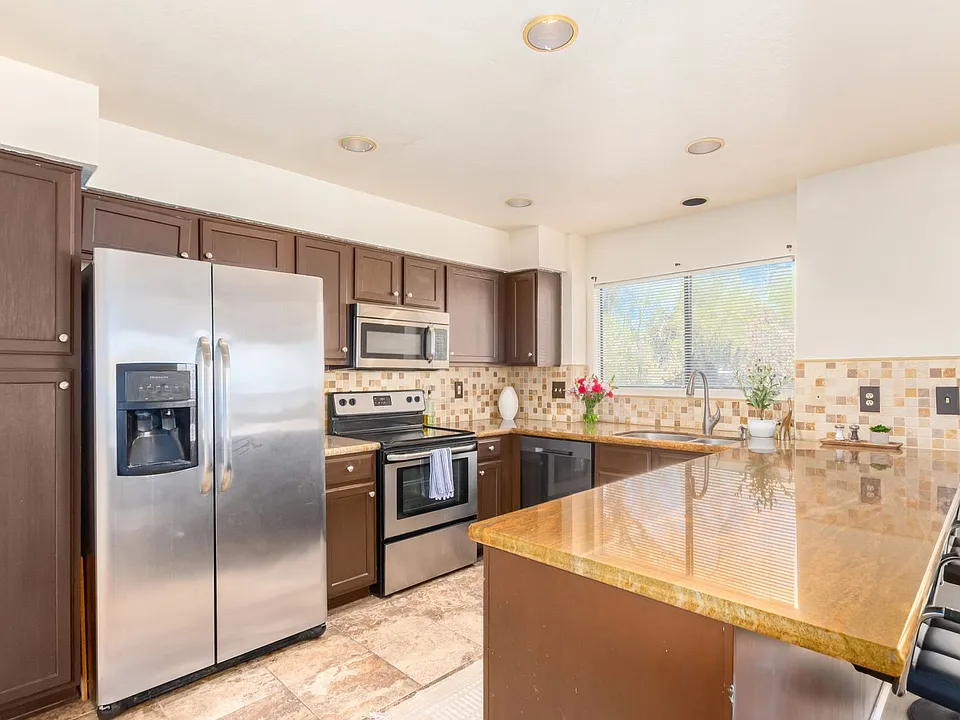 10472 N Fair Mountain Dr