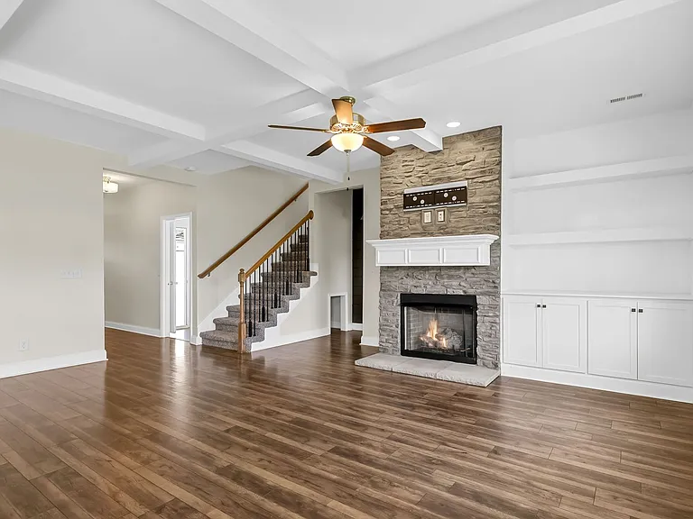 1140 Eagles Bluff Dr — Photo 8
