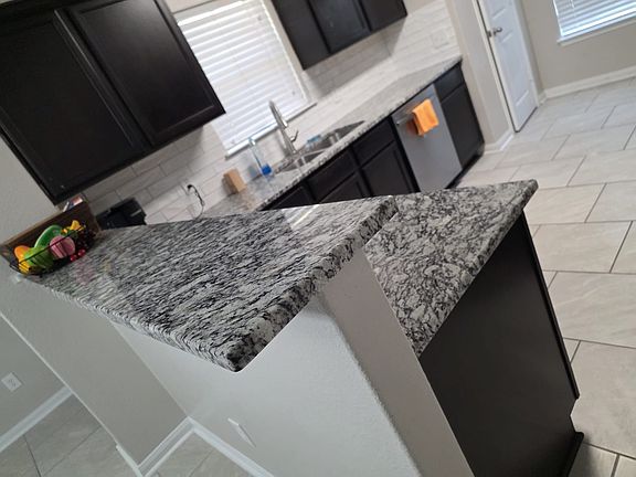 3rd image of 324 Yearwood Ln