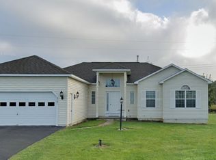 8686 Lavender Ln, Cicero, NY 13039