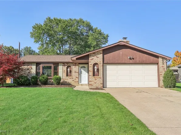 5512 Independence Dr, Lorain, OH 44053