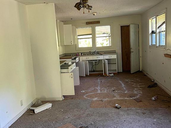 5th image of 4108 TROUT RIVER Boulevard