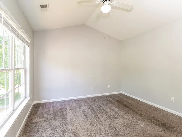 1518 Braveheart Ln — Photo 12