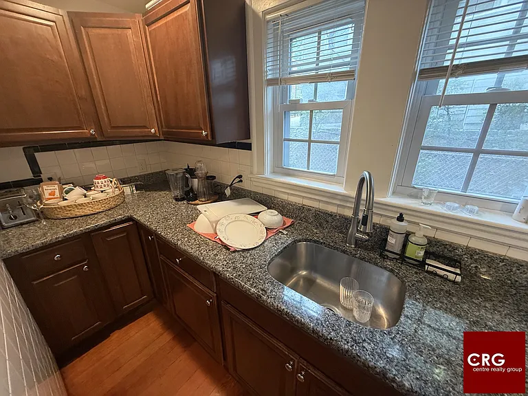 282 Foster St #3A — Photo 8