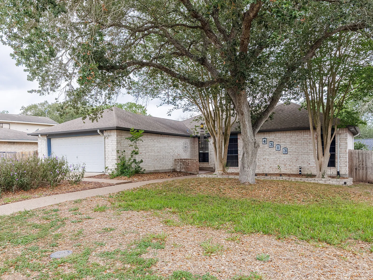 3 bed, 1768 sqft, $2,200 — Photo 2