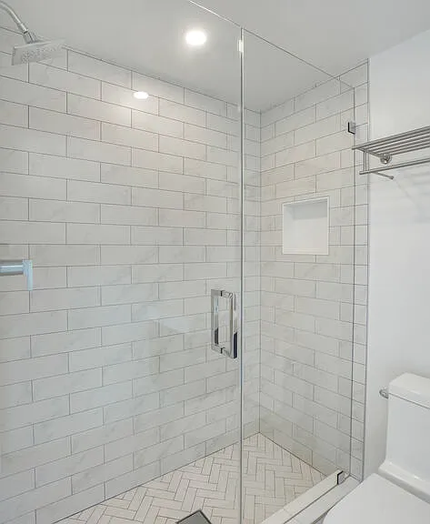 564 N Arden Blvd — Photo 37