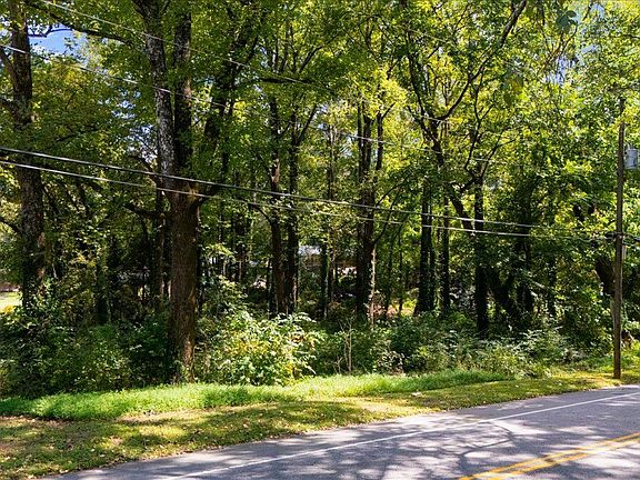 5th image of 2614 Macon Dr SE