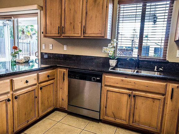 3rd image of 2865 Orly Ct