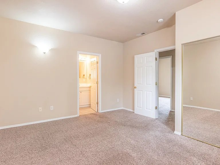 5649 46th Ln SE — Photo 19