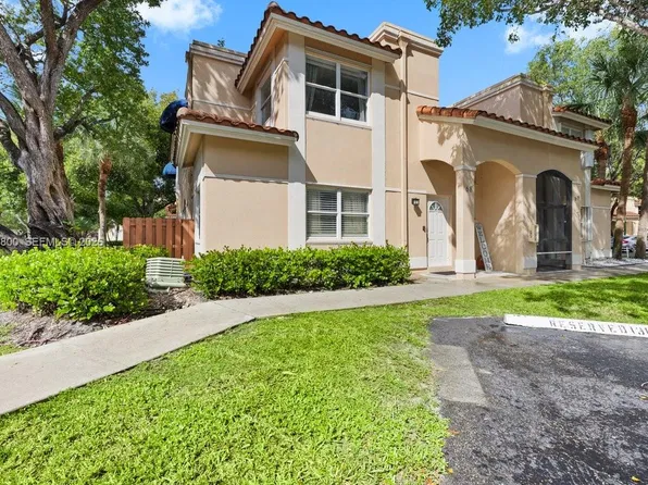 599 Racquet Club Rd APT 68-17, Weston, FL 33326