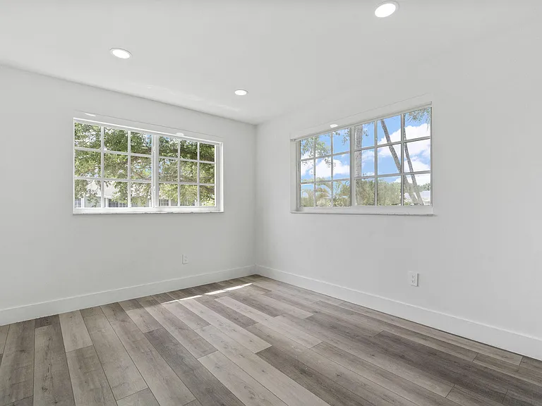 4952 SW 122nd Ter — Photo 25