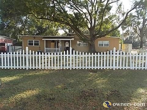 Large 4 bedroom Block Home