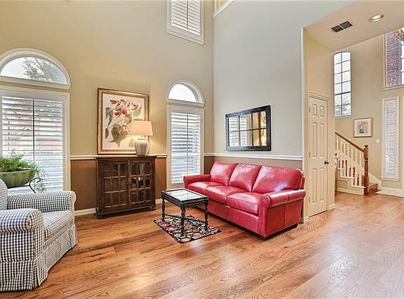 3rd image of 2603 Waterford Dr