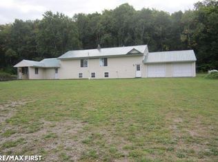 E 21955 Airport Rd, Grand Marais, MI 49839