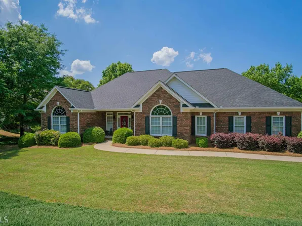 4323 Marble Arch Way, Flowery Branch, GA 30542