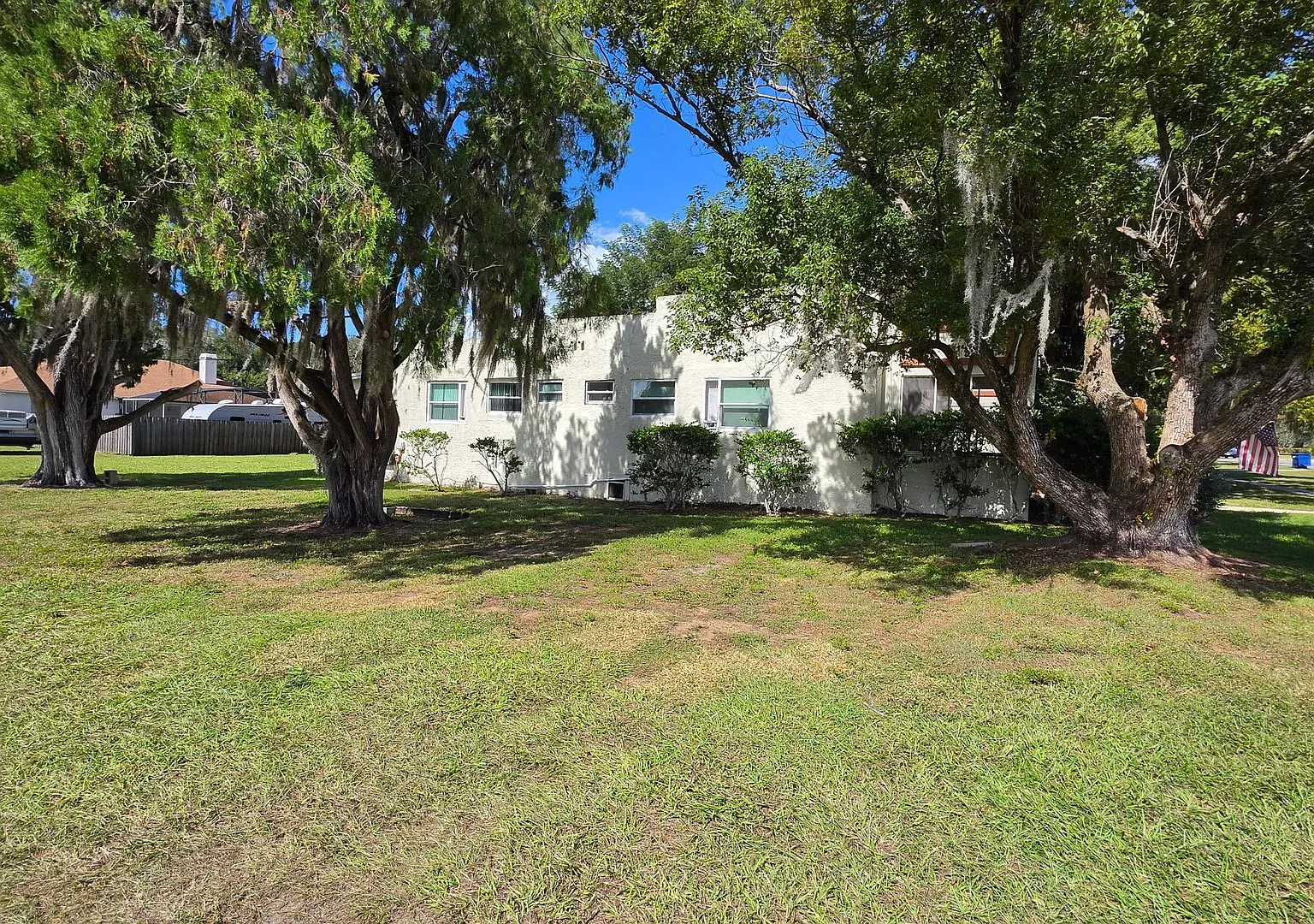 611 S Palm Ave — Photo 3