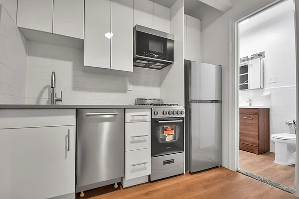 Rented by Compass | media 14