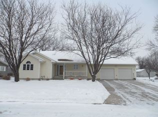 908 W 2nd Ave, Lennox, SD 57039