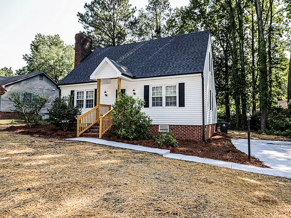1605 Foxhall Dr, Rocky Mount, NC 27804