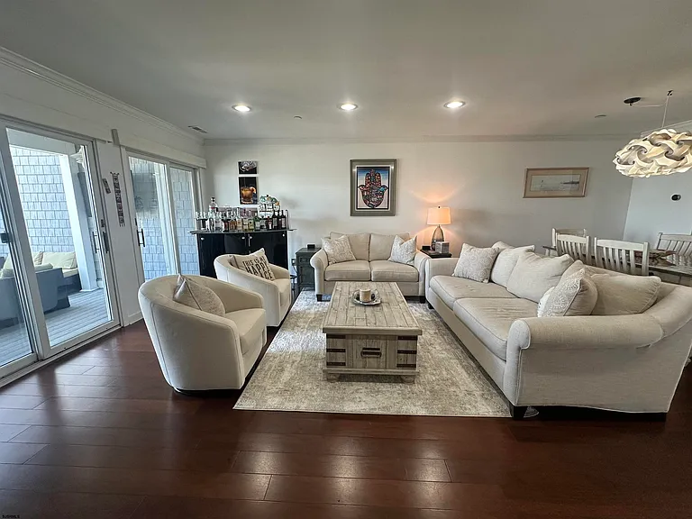 2204 East Dr #2204 — Photo 14