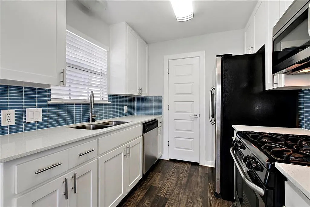 2 bed, 1.0 bath, 1776 sqft, $1,500 — Photo 4