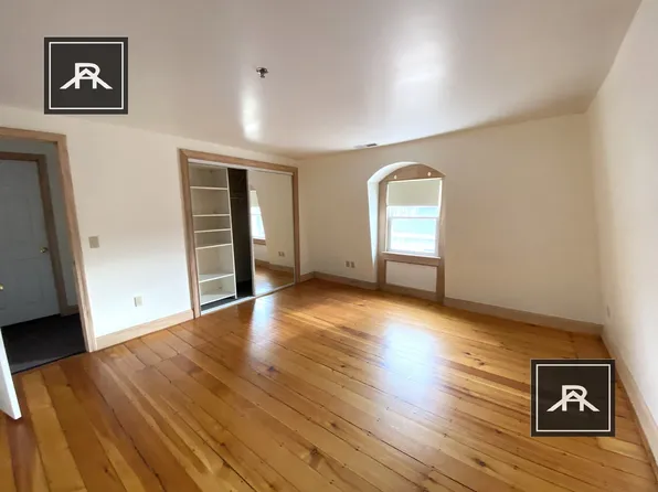 125 Vernon St APT 4, Newton, MA 02458