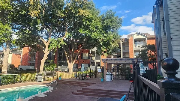 Riverwalk Apartment Homes — Photo 7