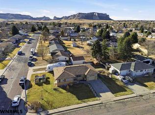 2015 17th St, Gering, NE 69341