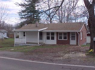 422 Grayson St, Sparta, NC 28675