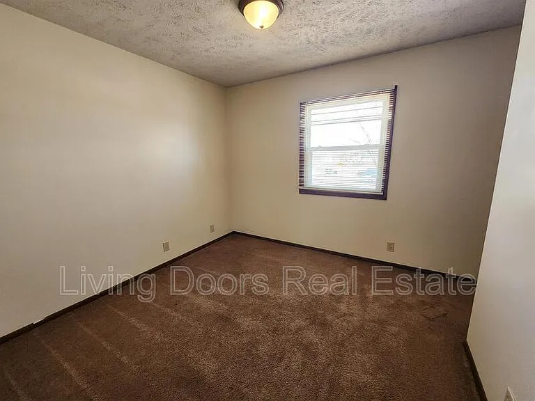 1507 David Dr — Photo 9