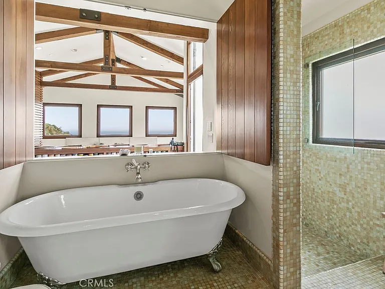 345 Emerald Bay — Photo 21