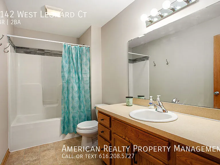 1142 W Leonard Ct NW — Photo 13