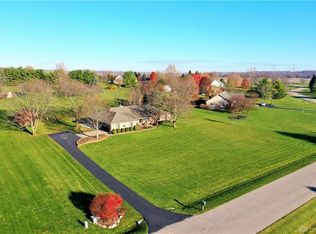 1643 Heatherwood Trl, Beavercreek Township, OH 45385