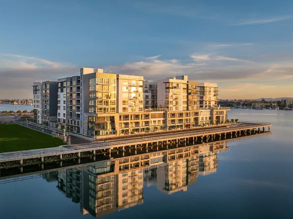 Portico Waterfront